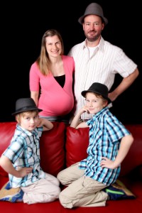 Babybauch in Familie