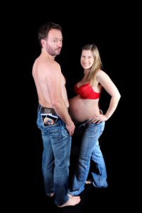 Babybauch mit Partner